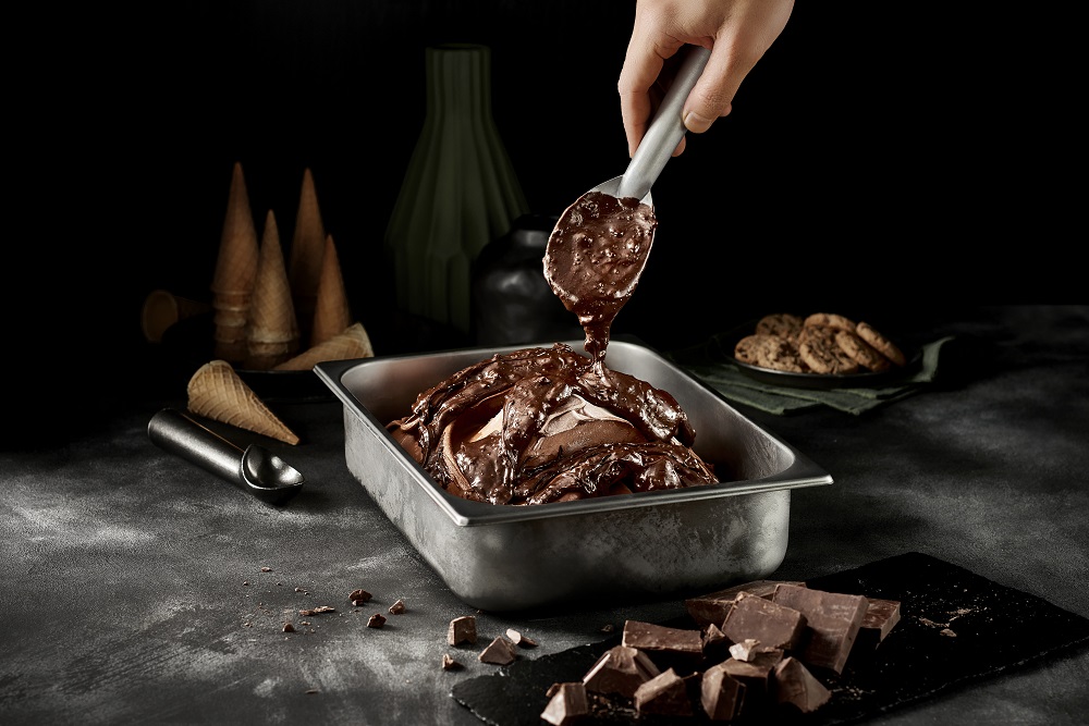Receitas inusitadas e extraindulgentes destacam inovações da Specialitá e Selecta na Fispal Sorvetes 2024